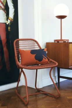 CHAISE