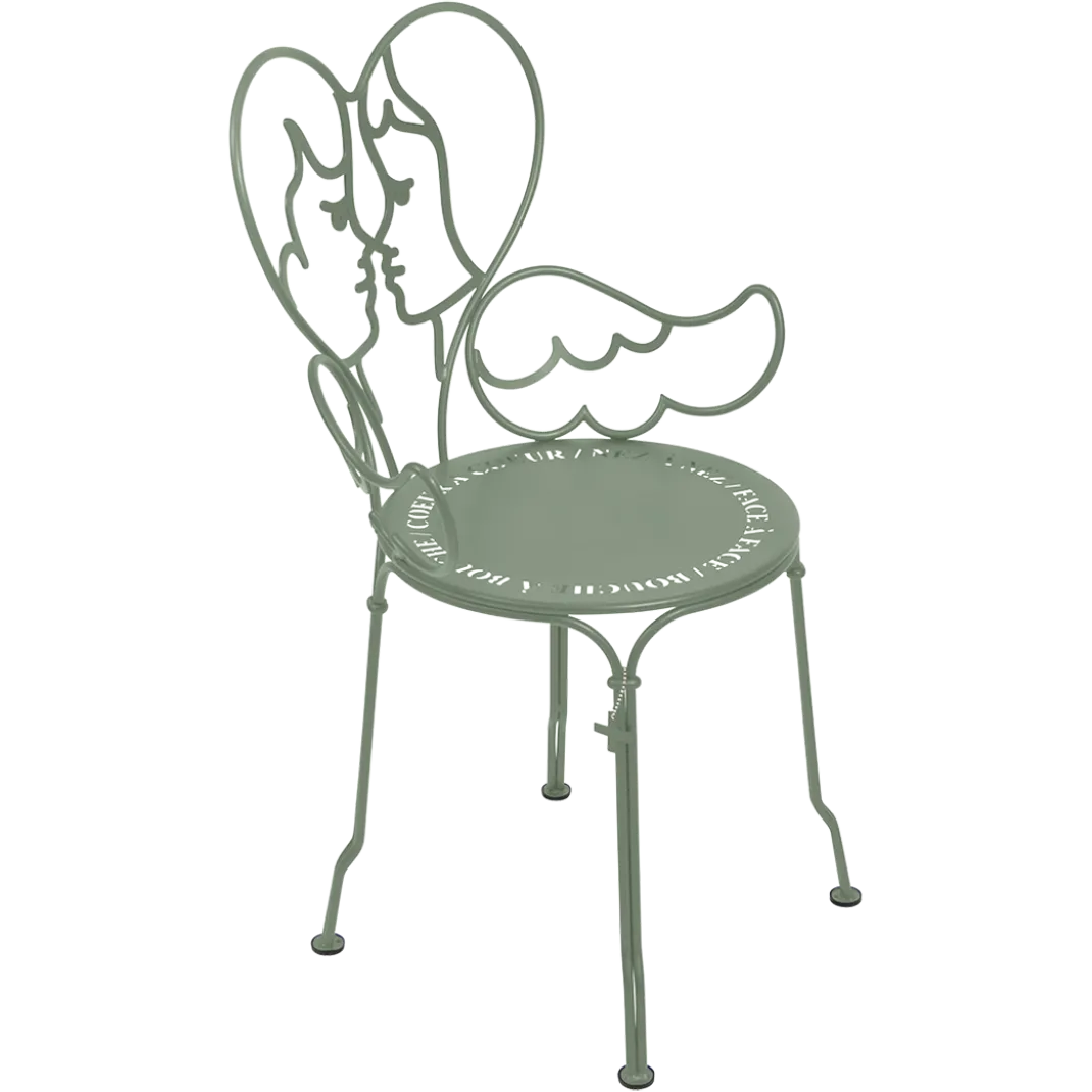 CHAISE