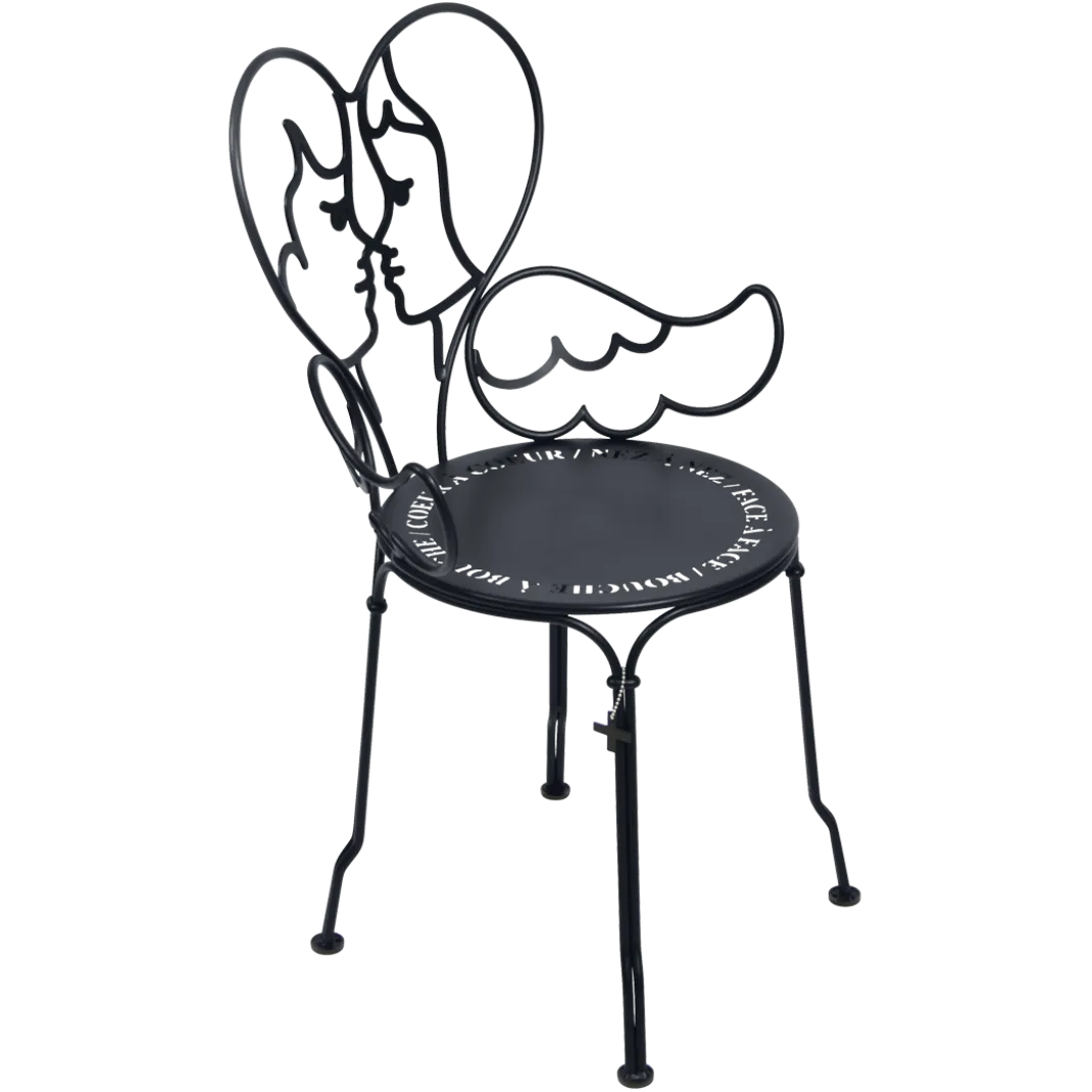 CHAISE