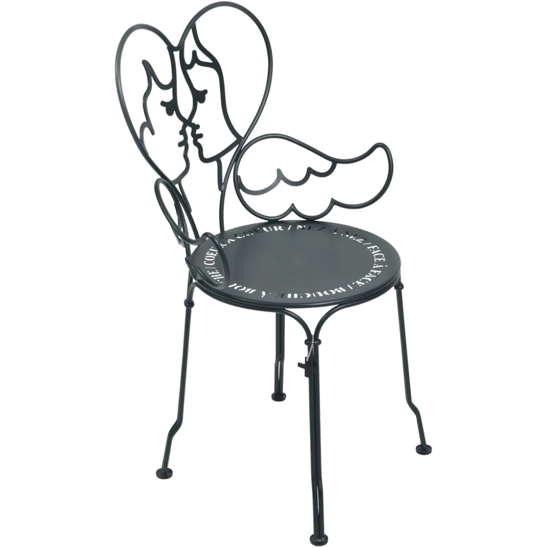 CHAISE
