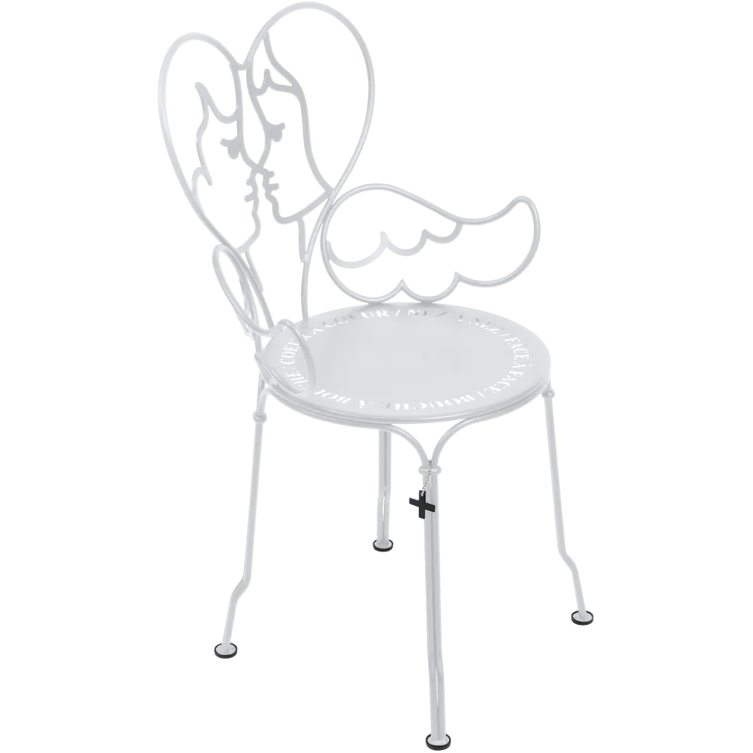 CHAISE