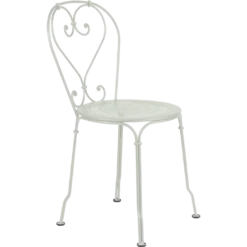 CHAISE