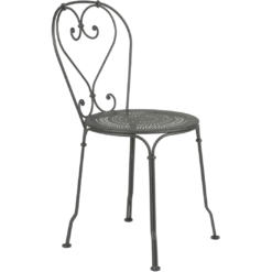 CHAISE