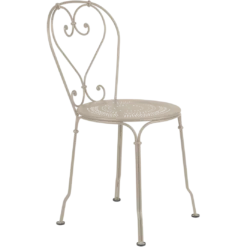 CHAISE
