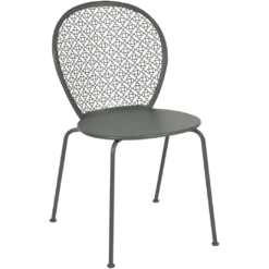 CHAISE