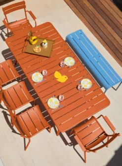 CHAISE