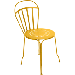 CHAISE