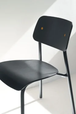 CHAISE BOIS TEINTÉ