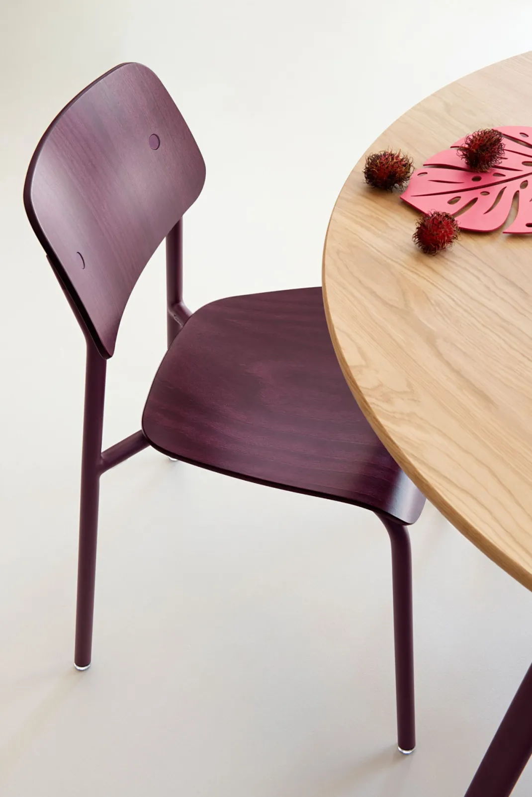CHAISE BOIS TEINTÉ