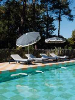 PARASOL Ø250 CM FINITION BAVOLET ET FRANGE BLANCHE