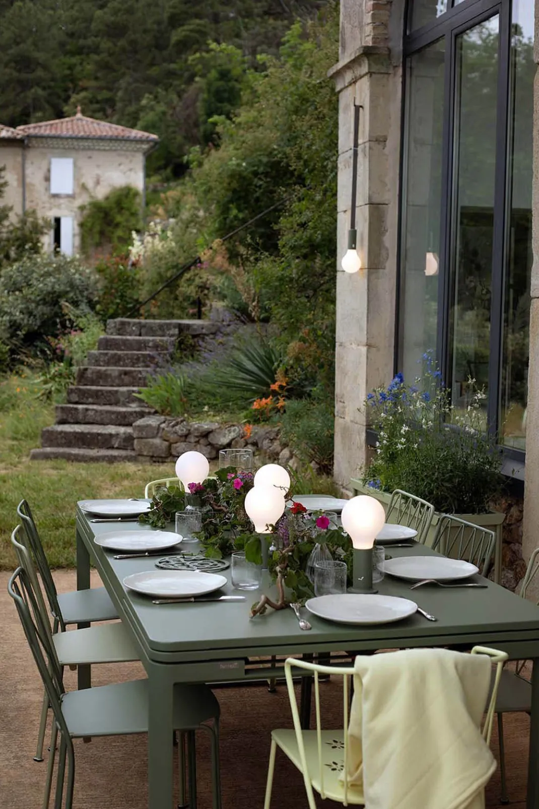 TABLE À ALLONGES 200/300 X 100 CM