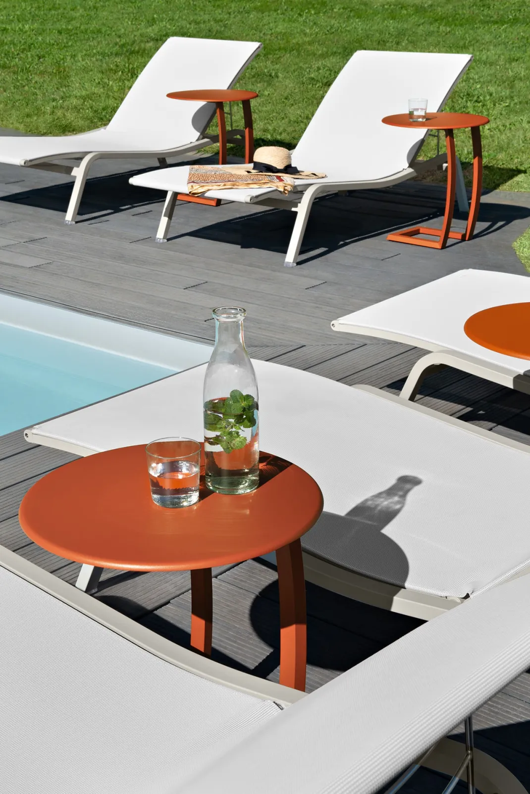 TABLE BASSE DÉPORTÉE Ø 48 CM