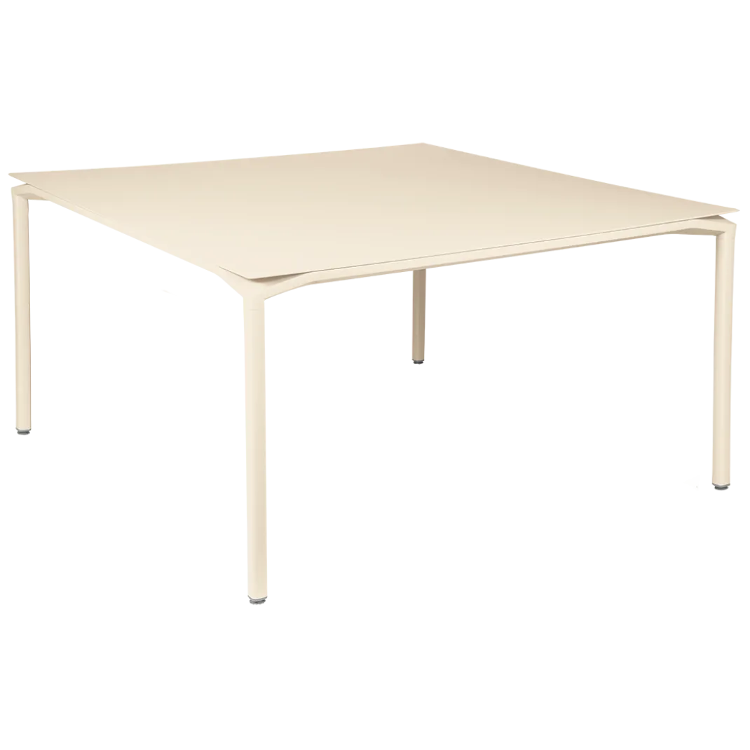 TABLE 140 X 140 CM