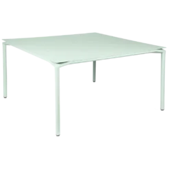 TABLE 140 X 140 CM