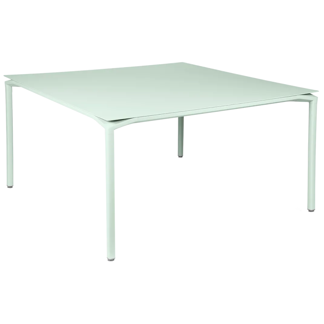 TABLE 140 X 140 CM