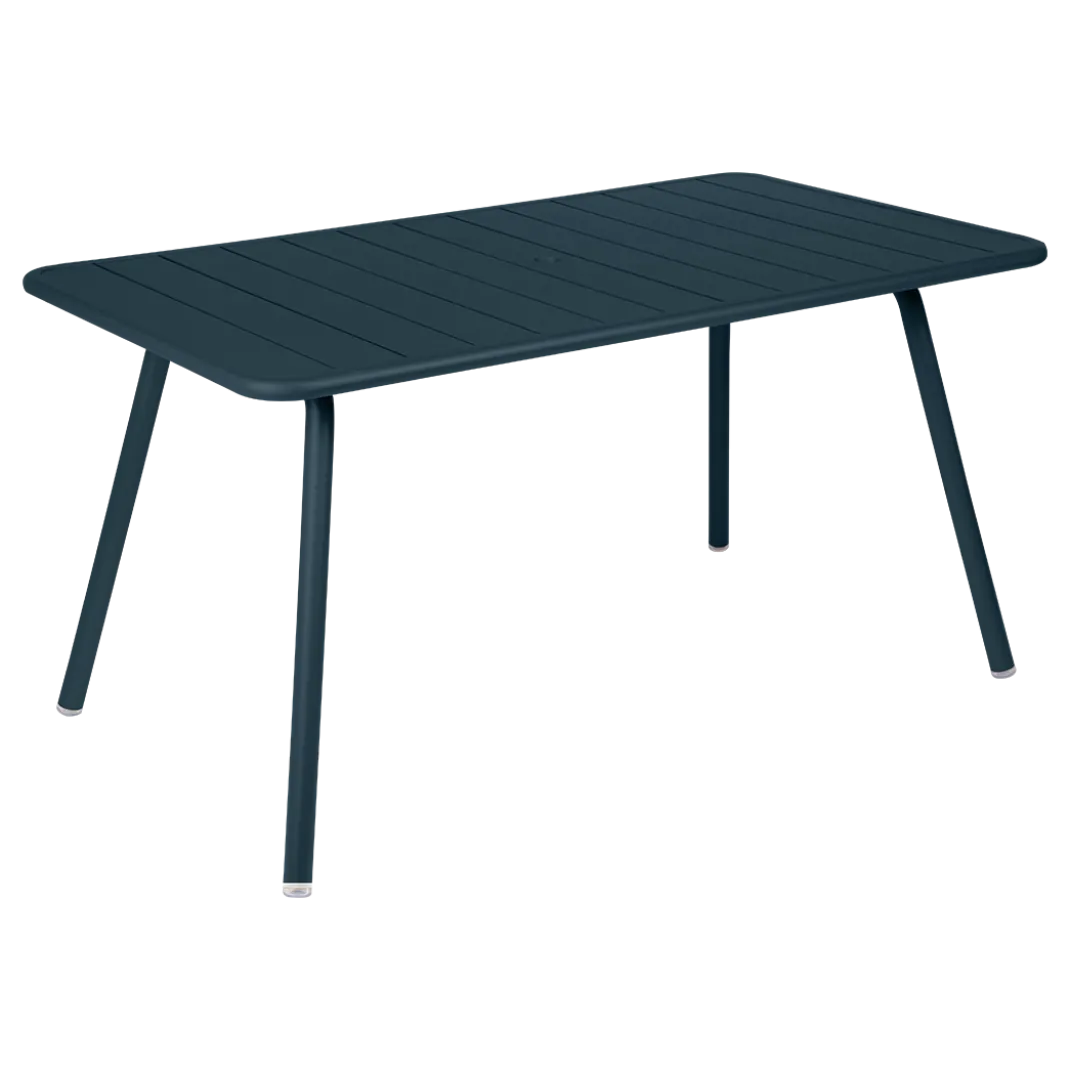 TABLE 143 X 80 CM