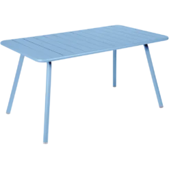 TABLE 143 X 80 CM