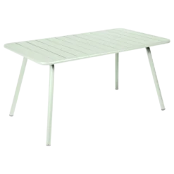TABLE 143 X 80 CM