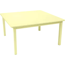 TABLE 143 X 143 CM