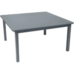 TABLE 143 X 143 CM