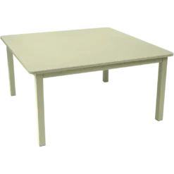 TABLE 143 X 143 CM