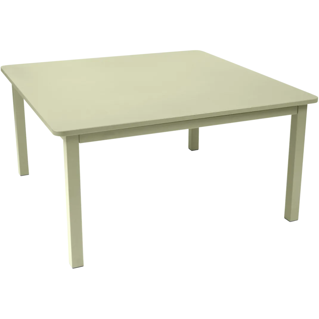 TABLE 143 X 143 CM