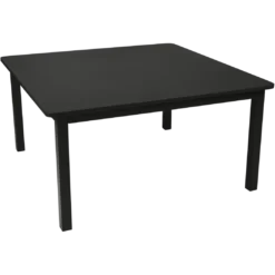 TABLE 143 X 143 CM
