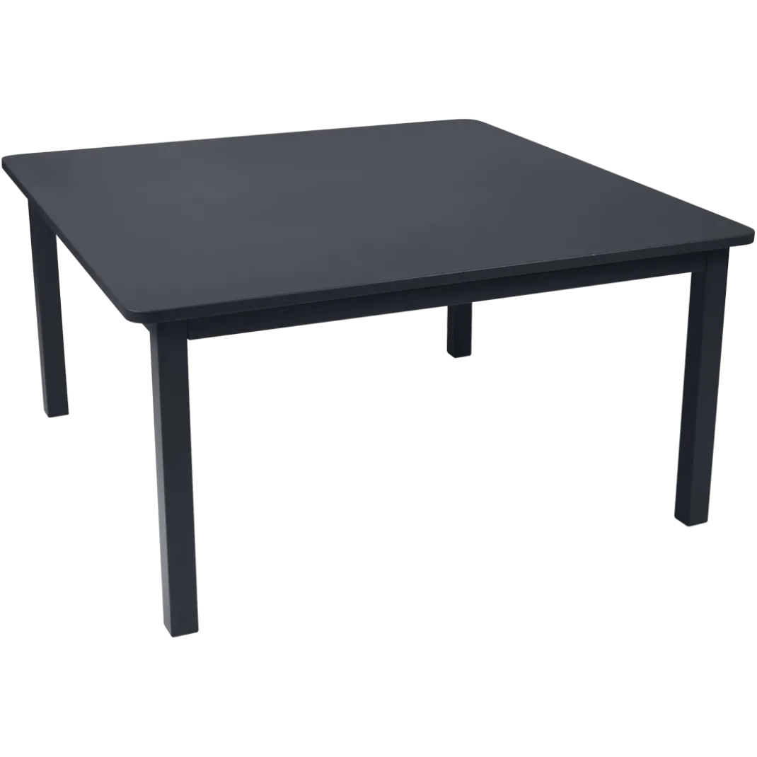 TABLE 143 X 143 CM