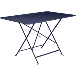 TABLE 117 X 77 CM